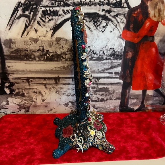 ONE OF A KIND!! Vintage Estate Large Embellished Standing Mirror - Picture 8 of 14